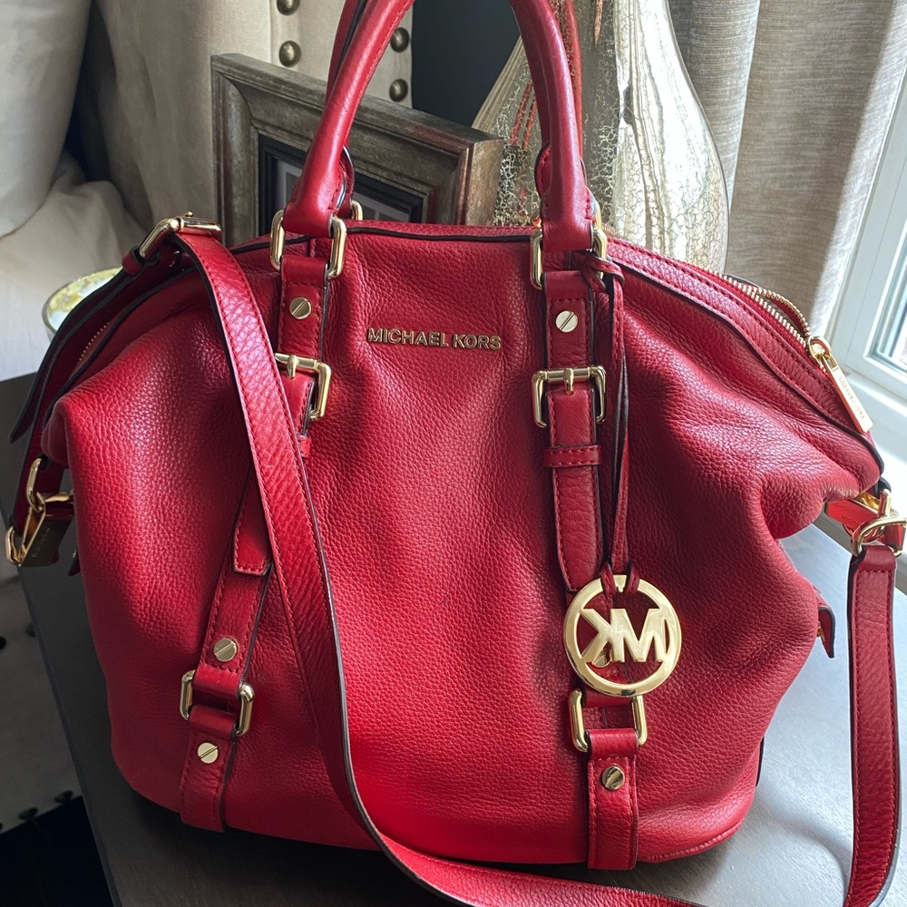 🌺 AUTHENTIC Michael Kors Satchel hand bag in red genuine leather